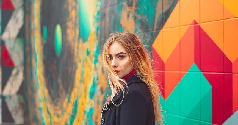 Les techniques qui prolongent la tenue sans surcharger
