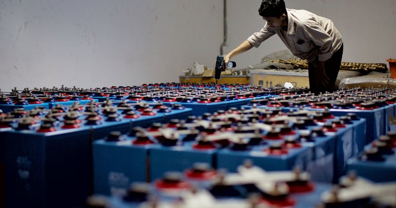 Les batteries sodium-ion arrivent en production, et elles changent la donne